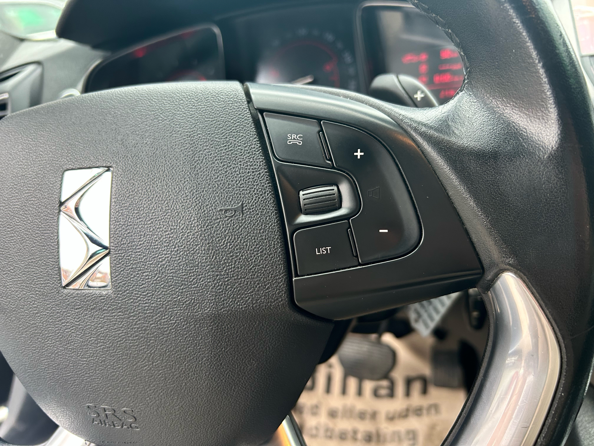 Billede af Citroën DS5 1,6 e-HDi Design E6G 110HK 5d 6g Aut.