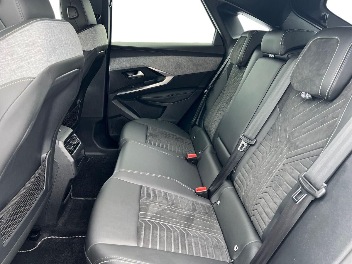 Billede af Peugeot e-3008 EL GT Pack 210HK 5d Aut.