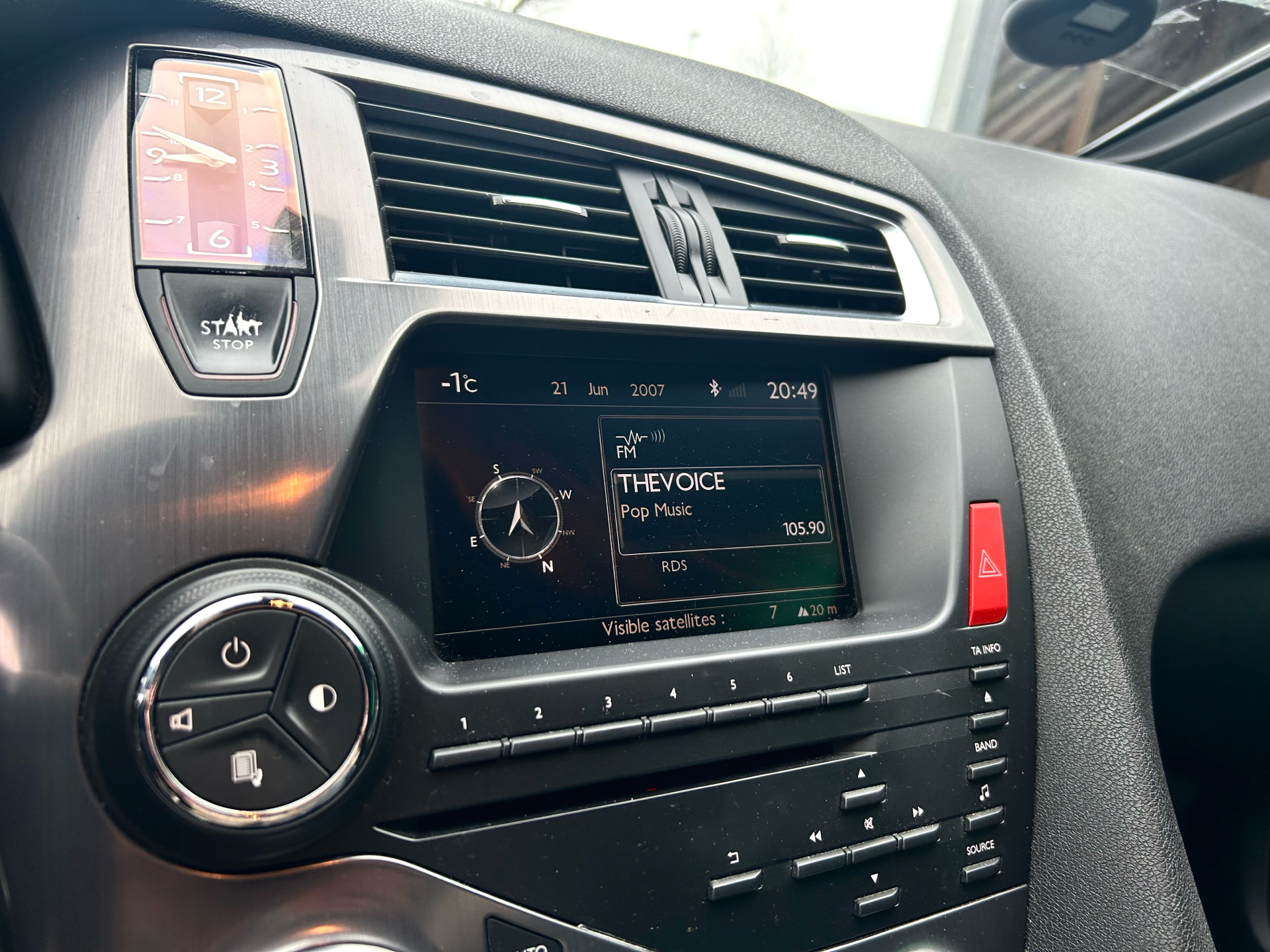 Billede af Citroën DS5 1,6 e-HDi Design E6G 110HK 5d 6g Aut.