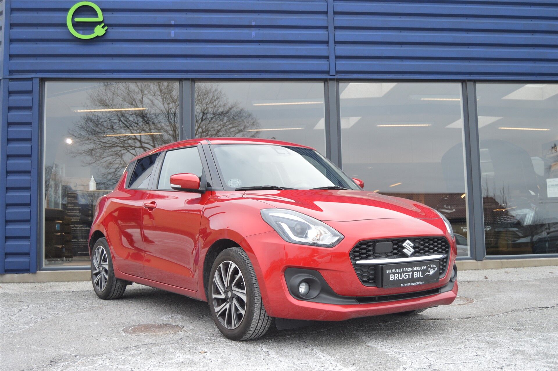 Billede af Suzuki Swift 1,2 Dualjet  Mild hybrid Exclusive AEB CVT 83HK 5d Trinl. Gear