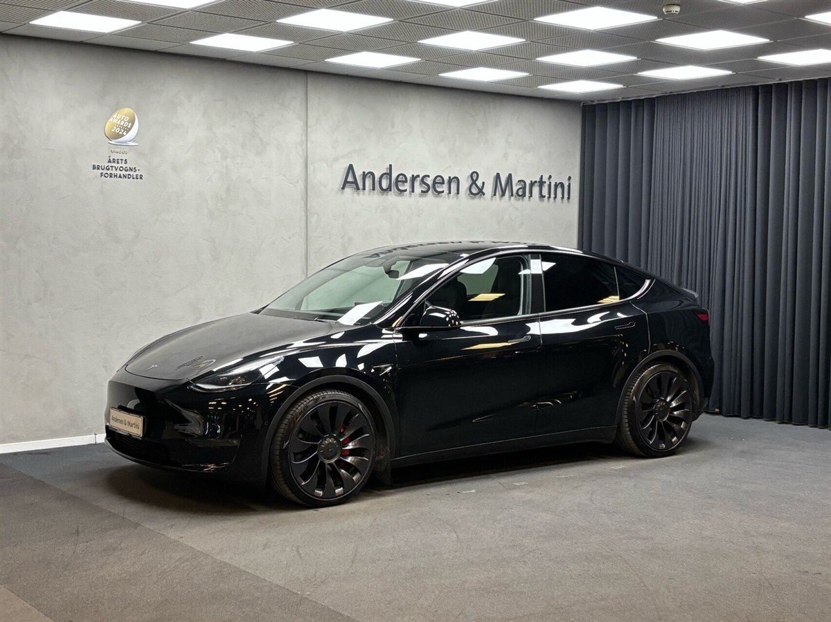 Tesla Model Y EL Performance AWD 534HK 5d Aut. på lager