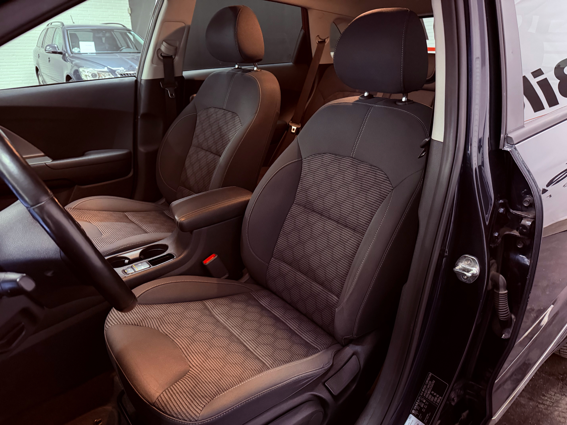 Billede af Kia Niro 1,6 GDI PHEV  Plugin-hybrid Comfort DCT 141HK 5d 6g Aut.