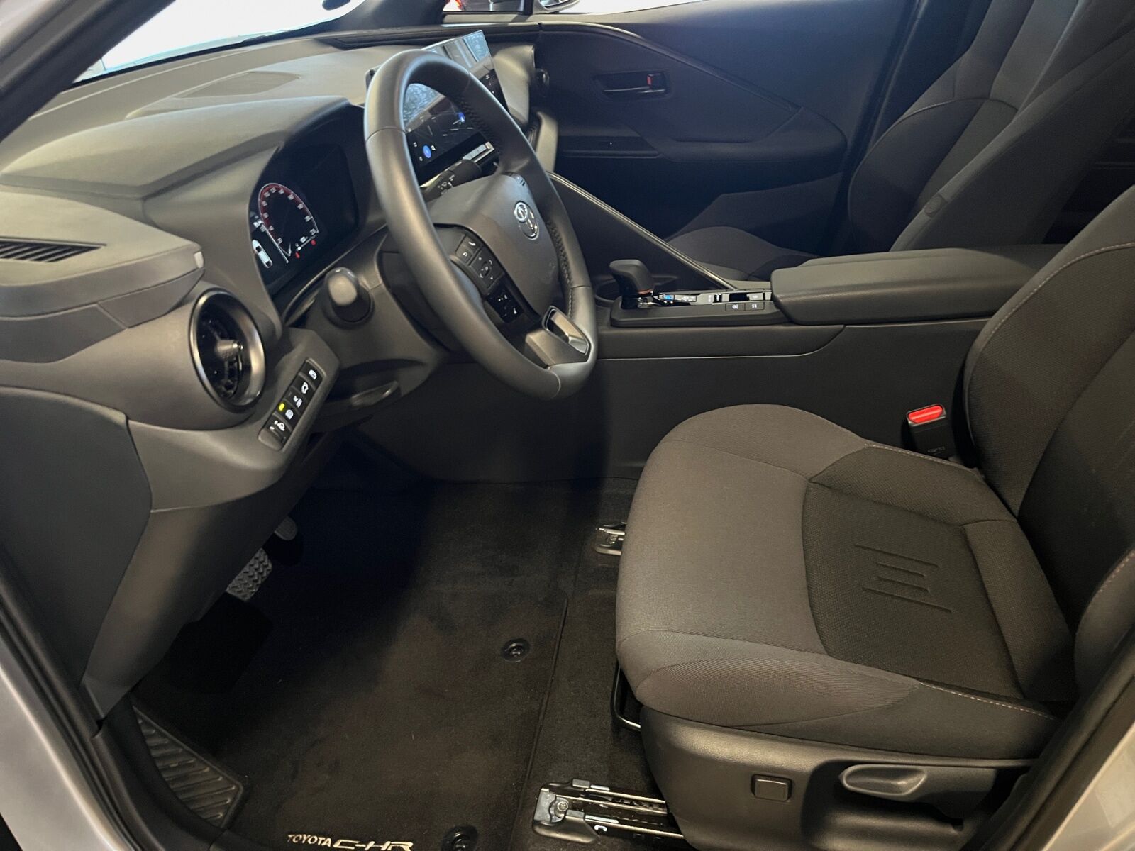 Billede af Toyota C-HR 2,0 Plugin-hybrid Style Smart E-CVT 223HK 5d Trinl. Gear