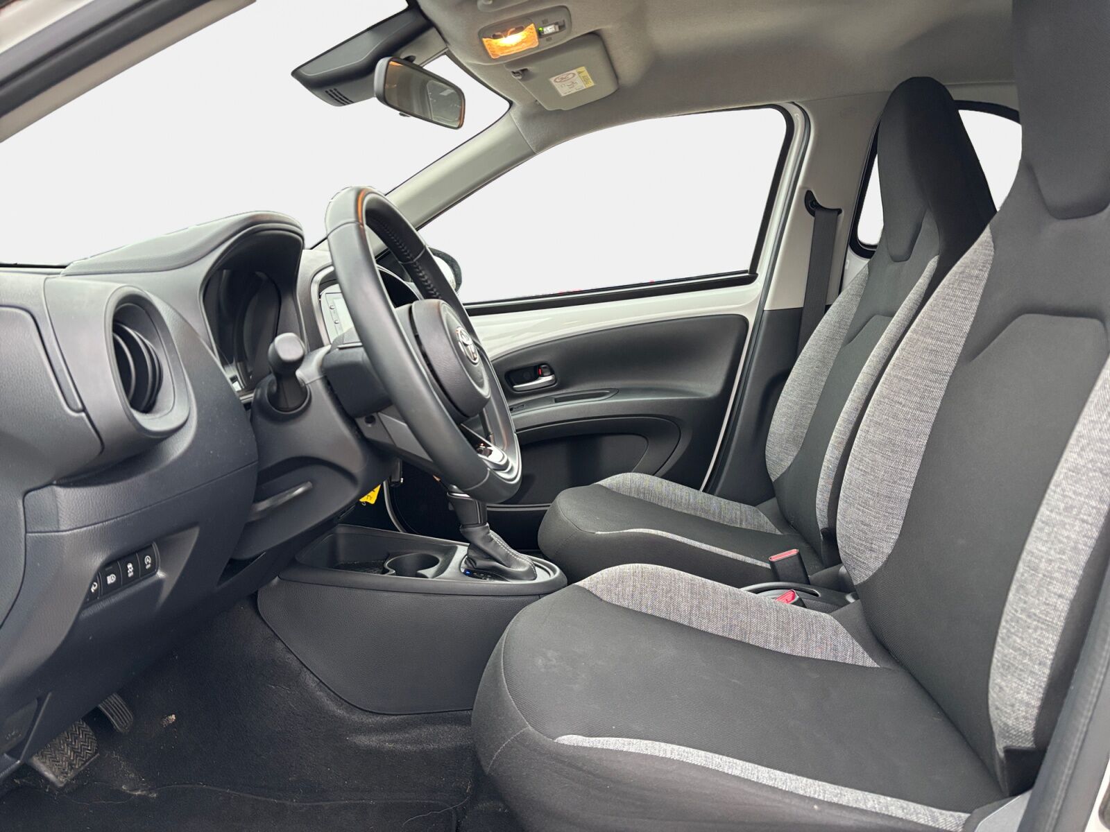 Billede af Toyota Aygo X 1,0 VVT-I Active 72HK 5d Aut.