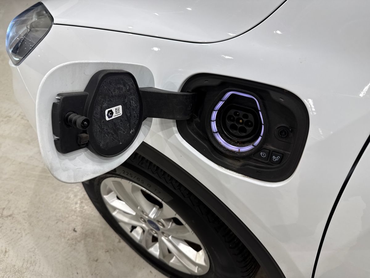 Billede af Ford Kuga 2,5 Plugin-hybrid Titanium X CVT 225HK 5d Trinl. Gear