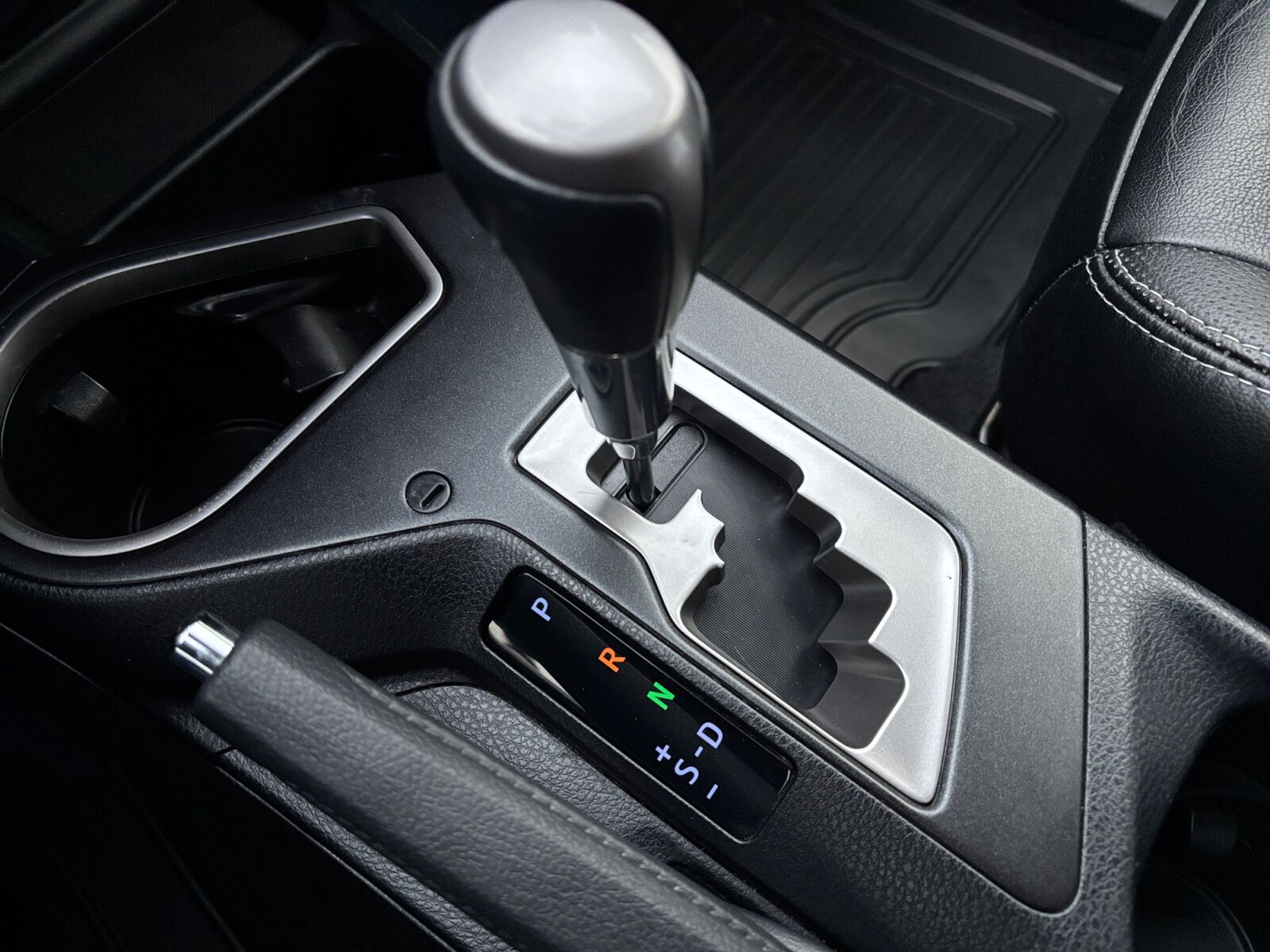 Billede af Toyota RAV4 2,5 Hybrid H3 Safety Sense 4x2 197HK 5d 6g Aut.