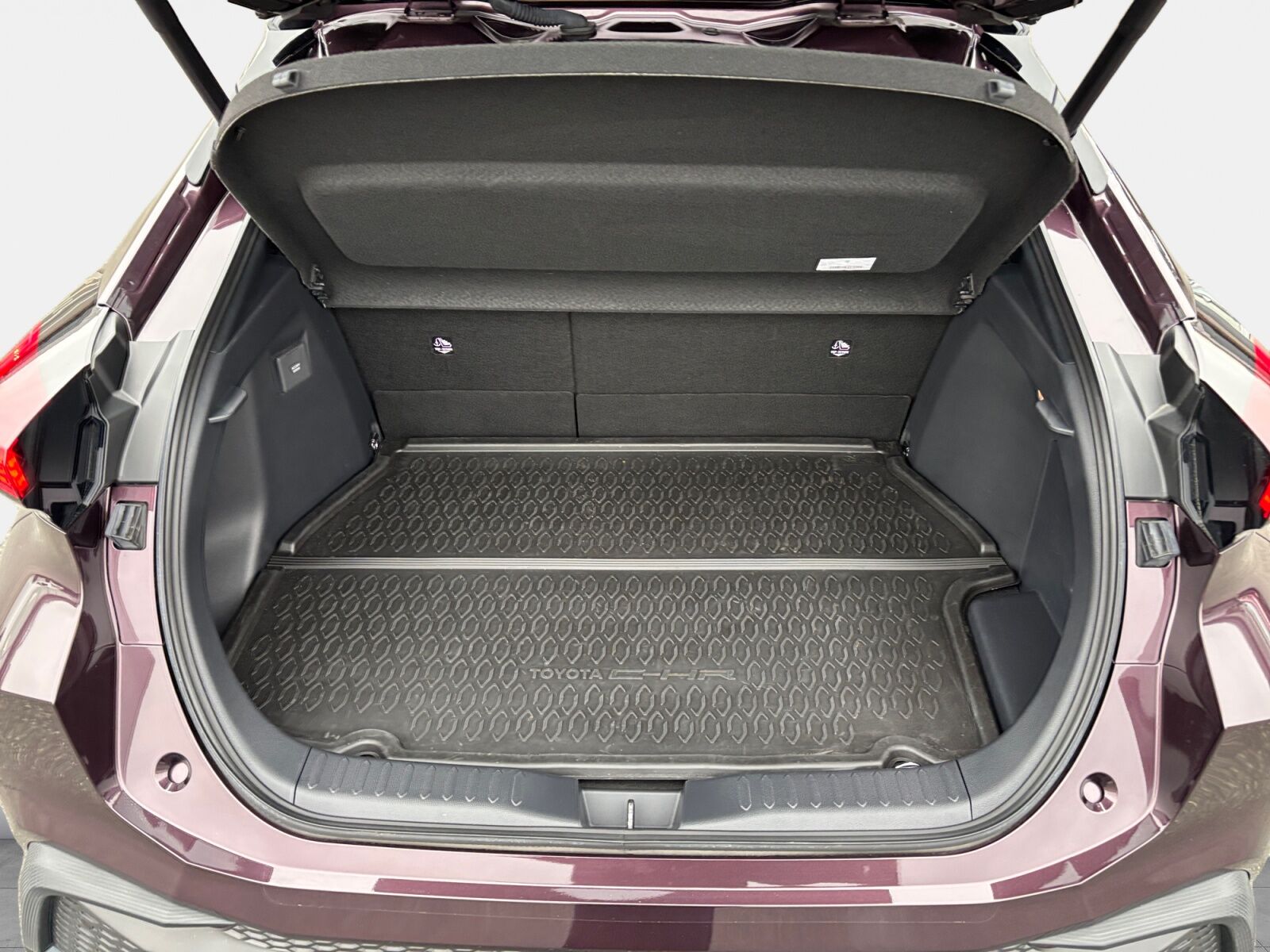 Billede af Toyota C-HR 2,0 Plugin-hybrid Style Smart Bi-tone E-CVT 223HK 5d Trinl. Gear