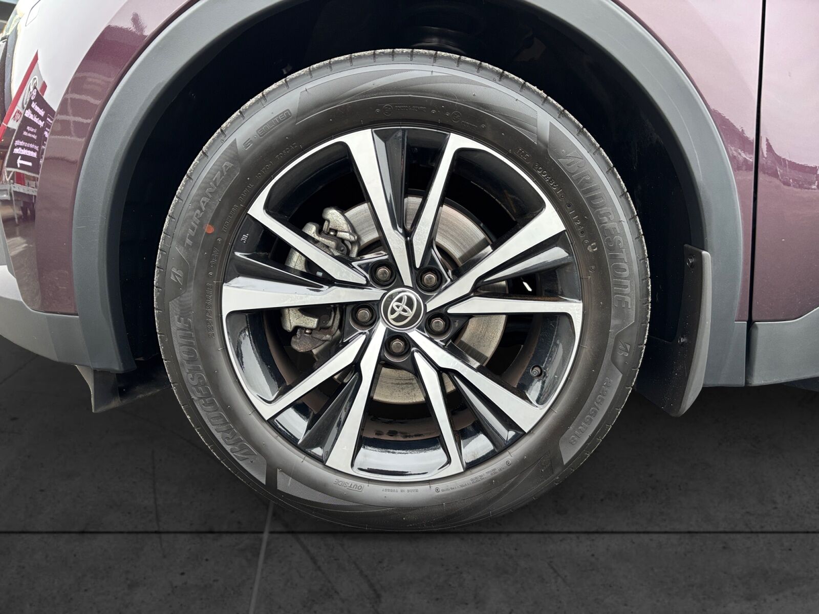 Billede af Toyota C-HR 2,0 Plugin-hybrid Style Smart Bi-tone E-CVT 223HK 5d Trinl. Gear