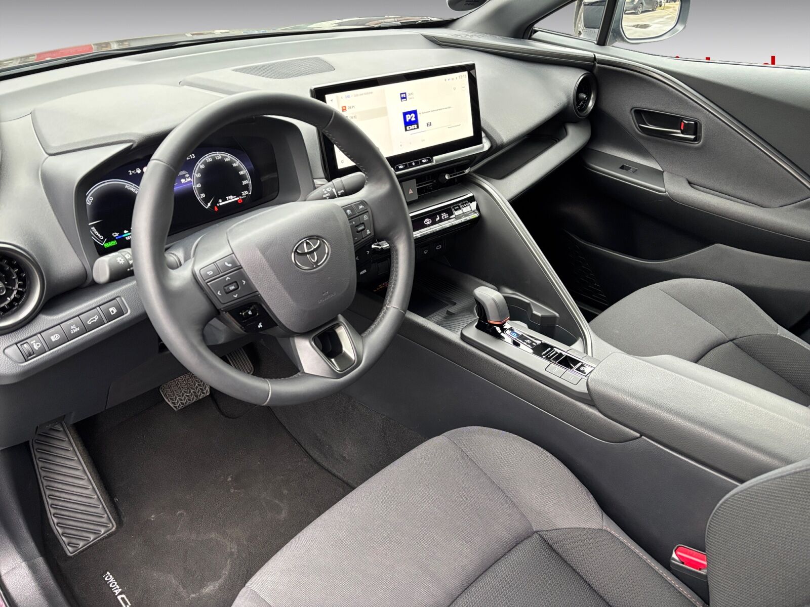 Billede af Toyota C-HR 2,0 Plugin-hybrid Style Smart Bi-tone E-CVT 223HK 5d Trinl. Gear