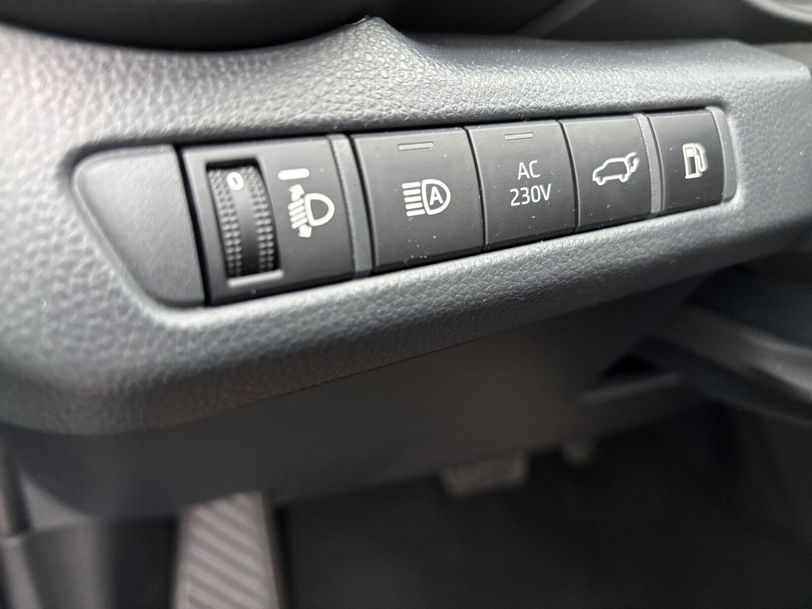 Billede af Toyota C-HR 2,0 Plugin-hybrid Style Smart Bi-tone E-CVT 223HK 5d Trinl. Gear