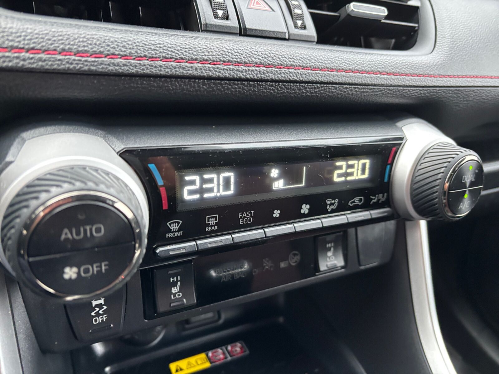 Billede af Toyota RAV4 Plug-in 2,5 Plugin-hybrid Style AWD 306HK 5d 6g Aut.