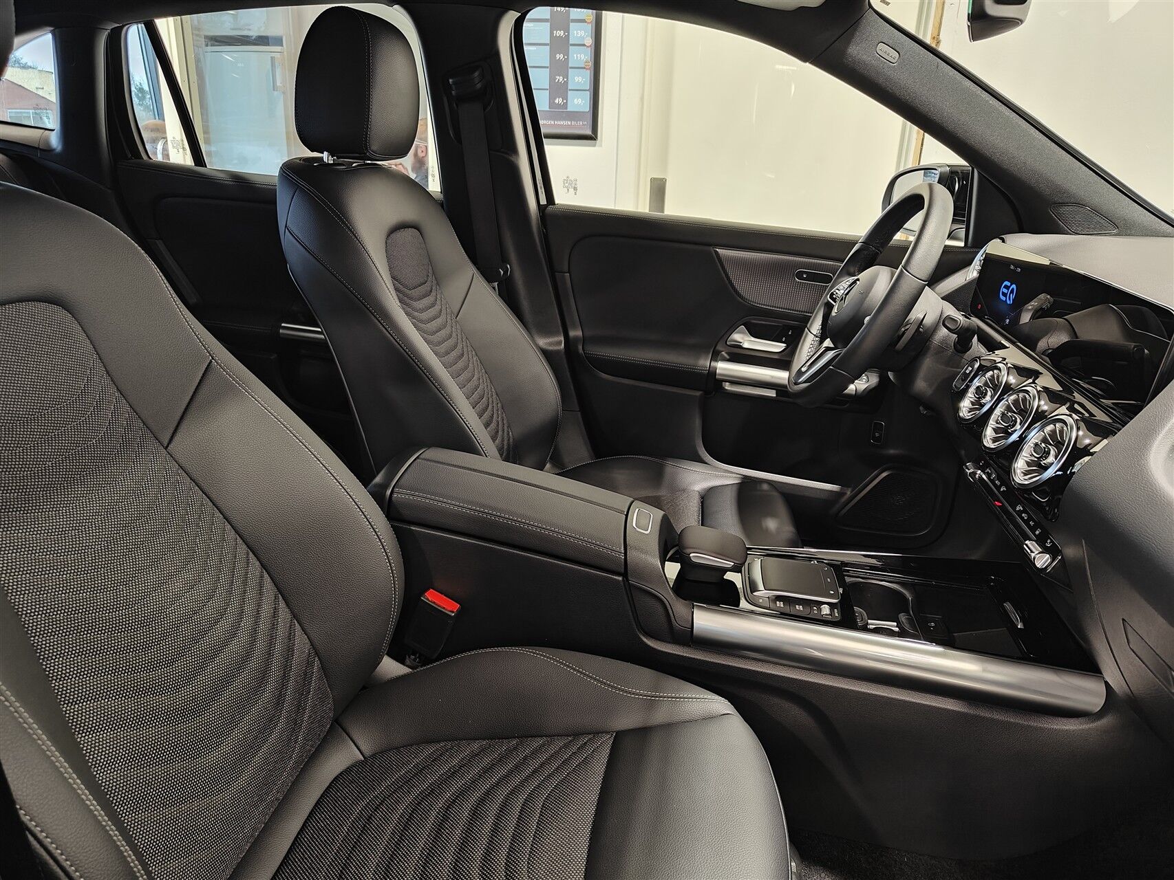 Billede af Mercedes-Benz EQA 250 EL 190HK 5d Aut.