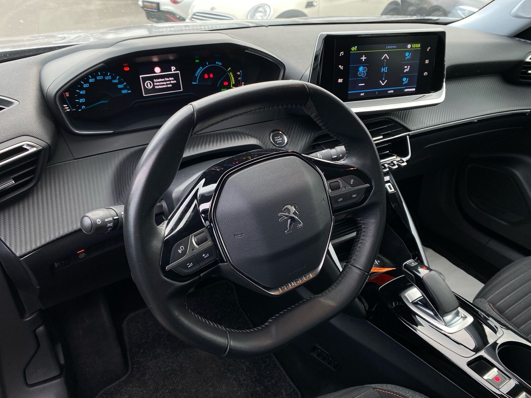 Billede af Peugeot e-2008 EL Allure 136HK 5d Aut.