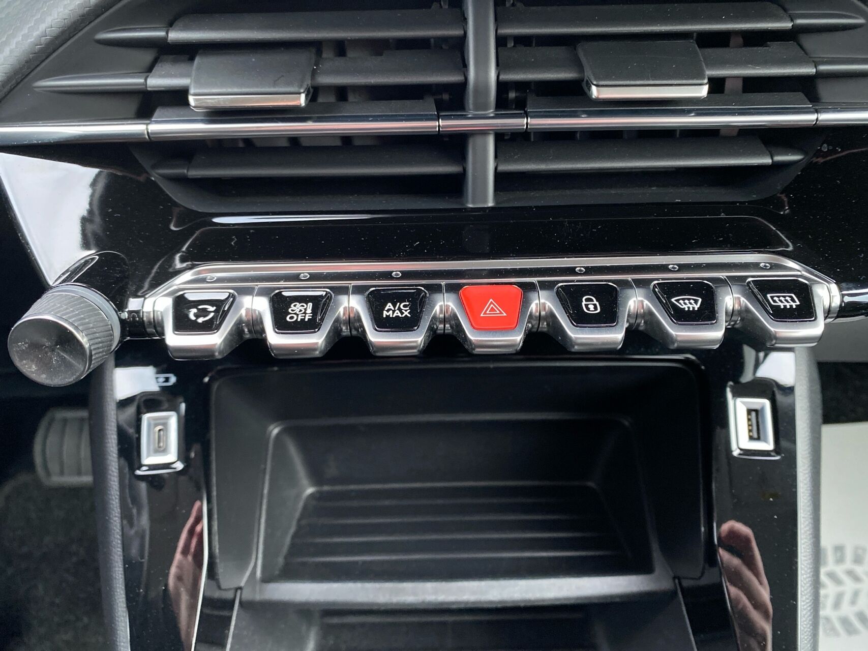 Billede af Peugeot e-2008 EL Allure 136HK 5d Aut.