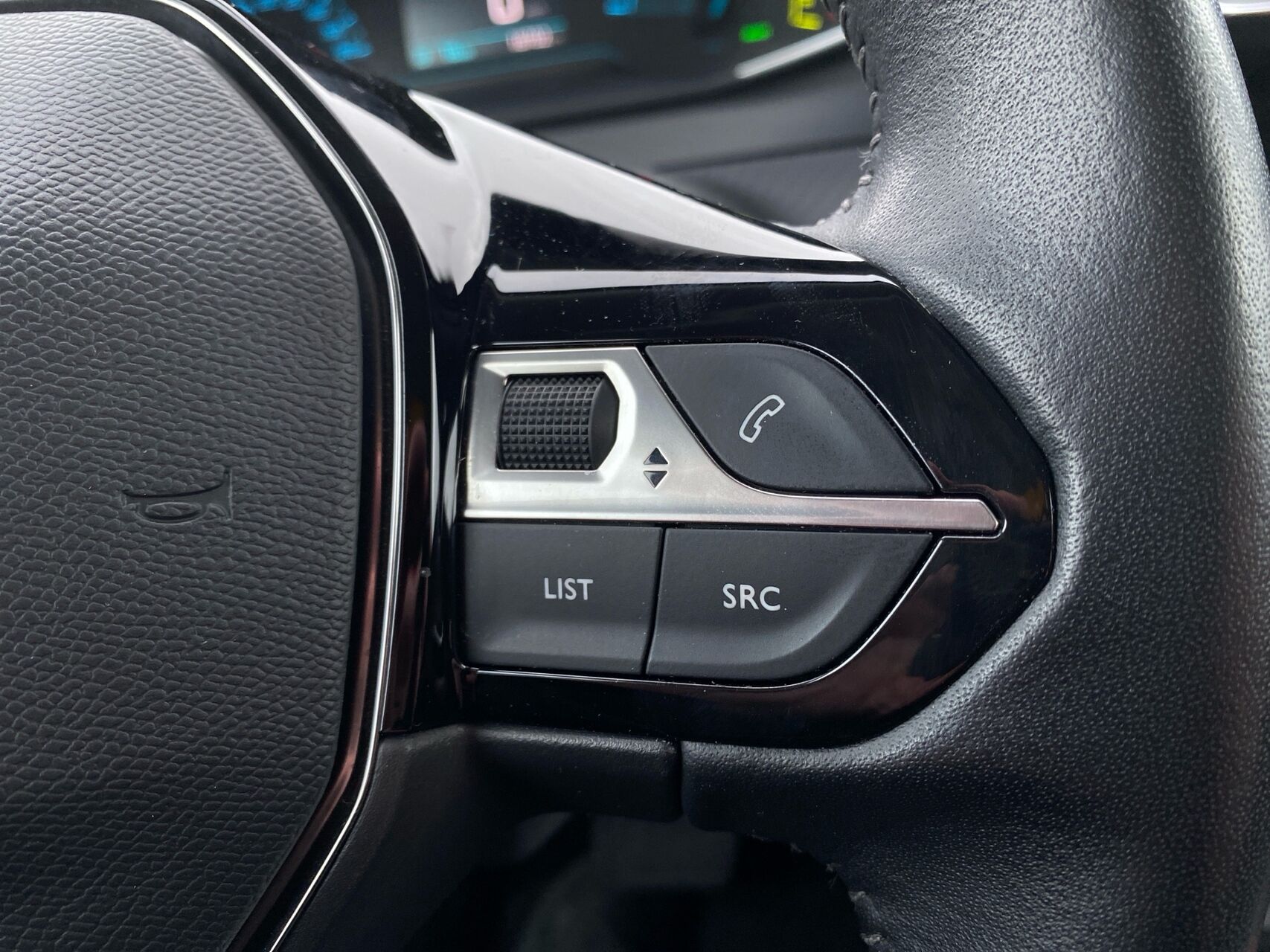 Billede af Peugeot e-2008 EL Allure 136HK 5d Aut.