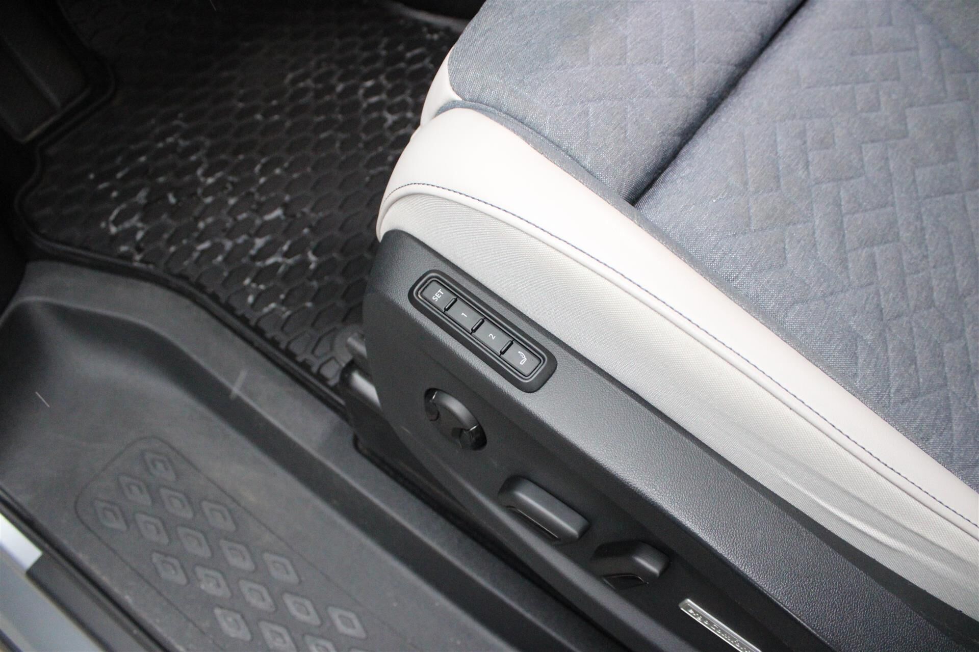 Billede af VW ID.Buzz EL Style 75 Years Edition 204HK Aut.