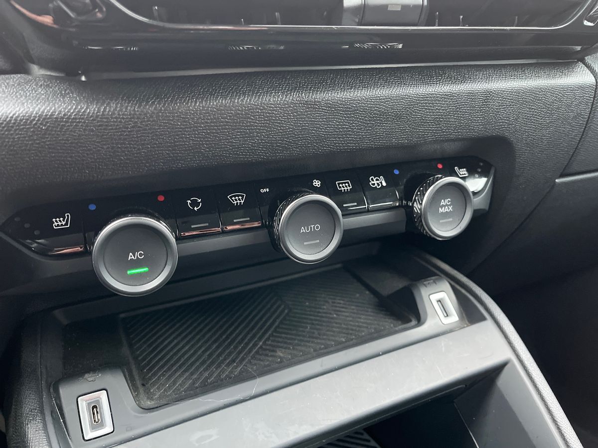 Billede af Citroën C4 1,2 PureTech VTR Sport EAT8 130HK 5d 8g Aut.