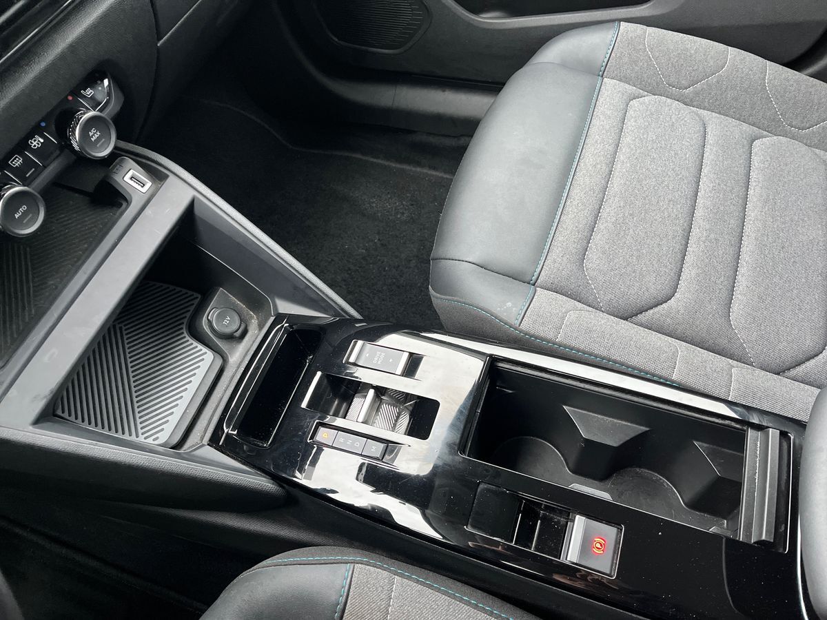 Billede af Citroën C4 1,2 PureTech VTR Sport EAT8 130HK 5d 8g Aut.