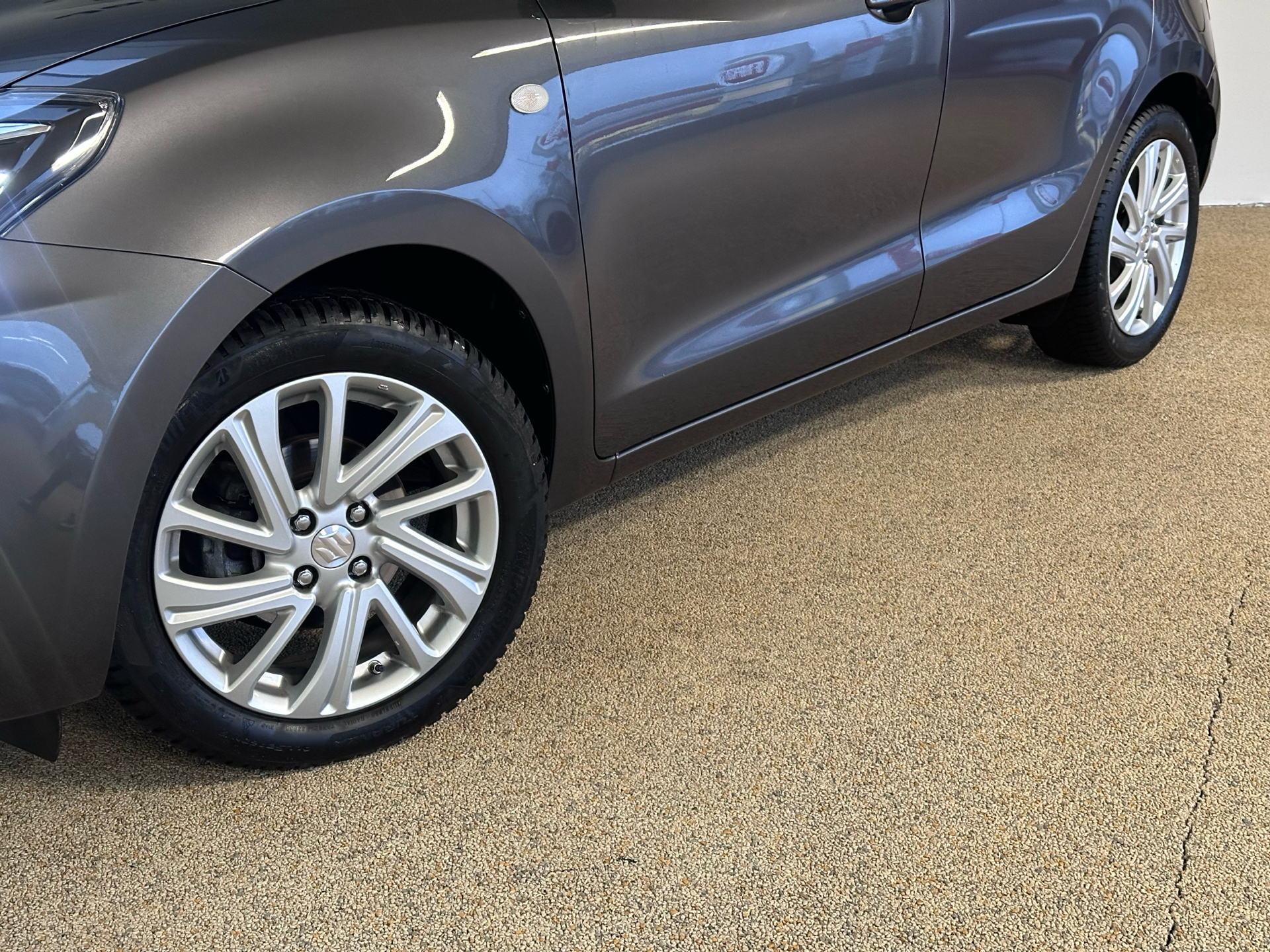 Billede af Suzuki Swift 1,2 Dualjet  Mild hybrid Action AEB CVT 83HK 5d Trinl. Gear