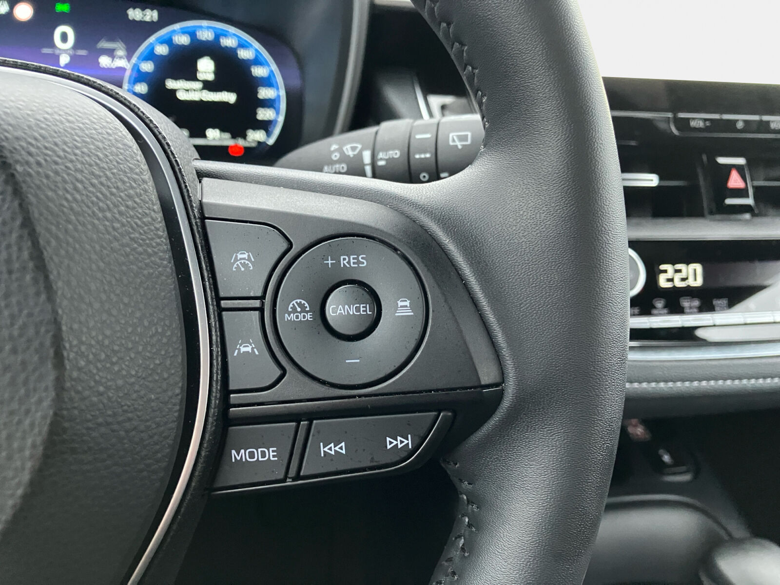 Billede af Toyota Corolla Touring Sports 1,8 Hybrid Active Comfort Plus E-CVT 140HK Stc Trinl. Gear