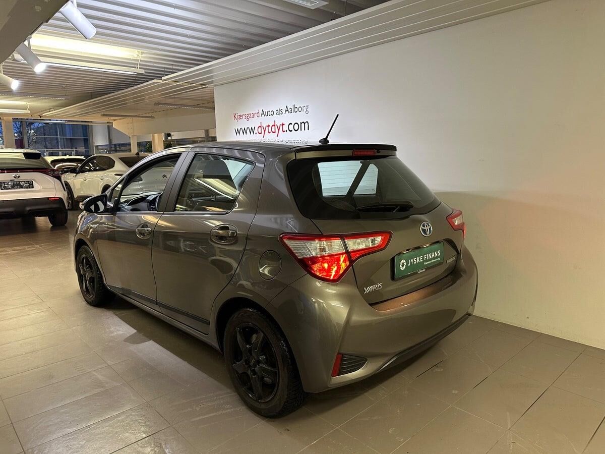 Billede af Toyota Yaris 1,5 Hybrid H2 E-CVT 100HK 5d Trinl. Gear