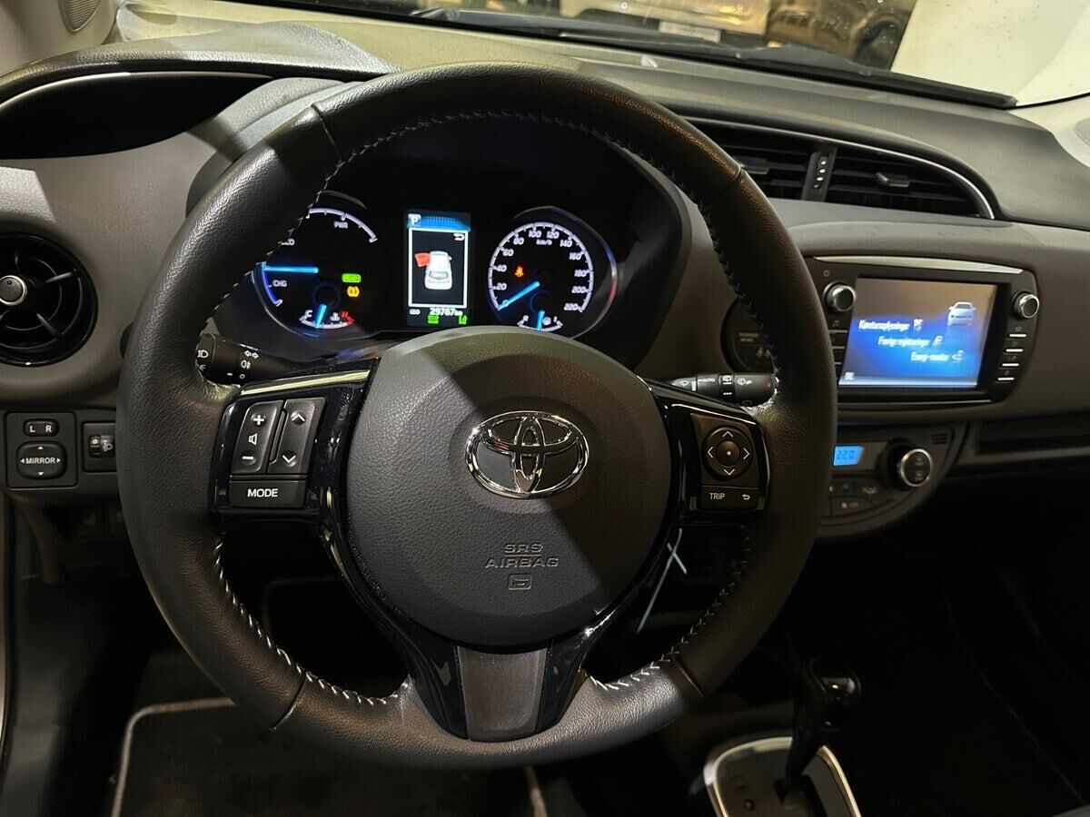 Billede af Toyota Yaris 1,5 Hybrid H2 E-CVT 100HK 5d Trinl. Gear