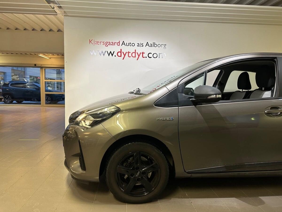 Billede af Toyota Yaris 1,5 Hybrid H2 E-CVT 100HK 5d Trinl. Gear
