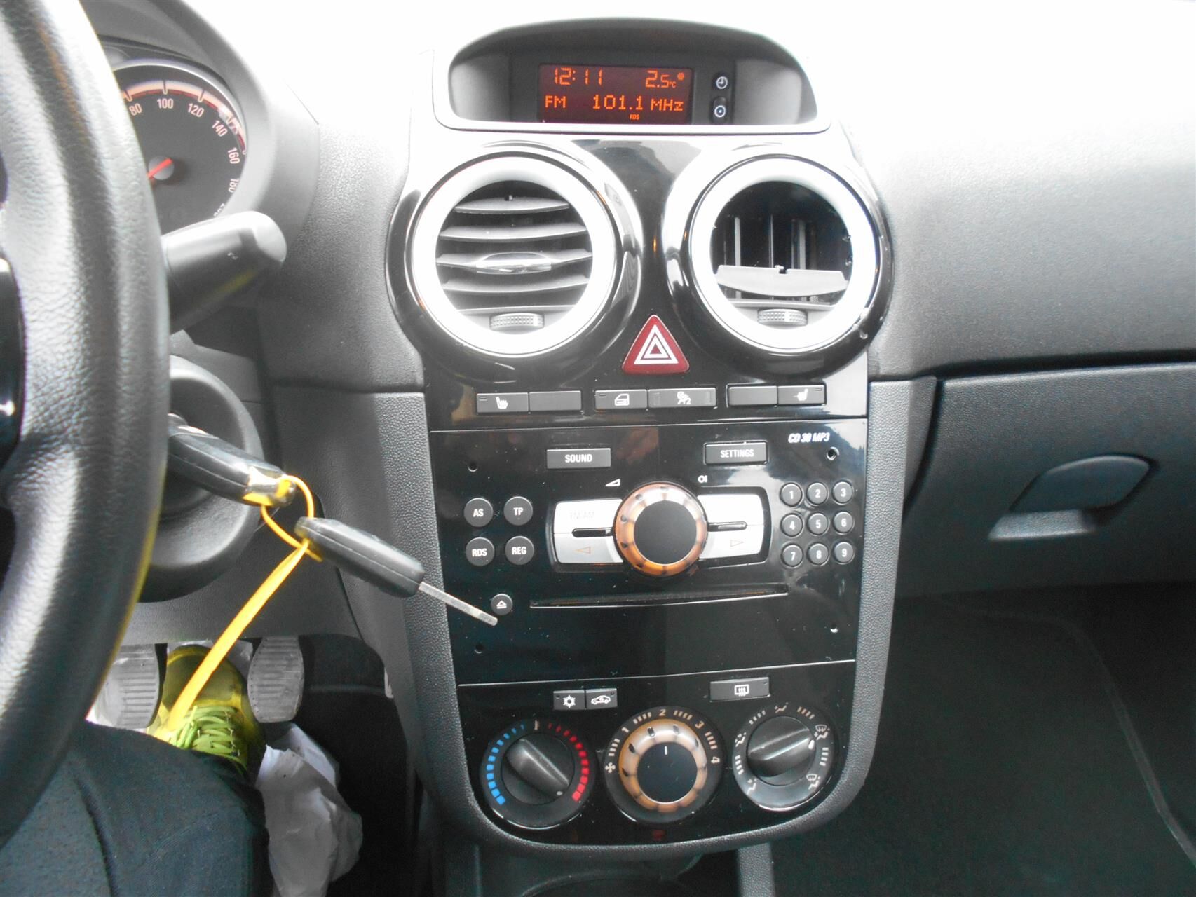 Billede af Opel Corsa 1,2 16V Cosmo 75HK 5d