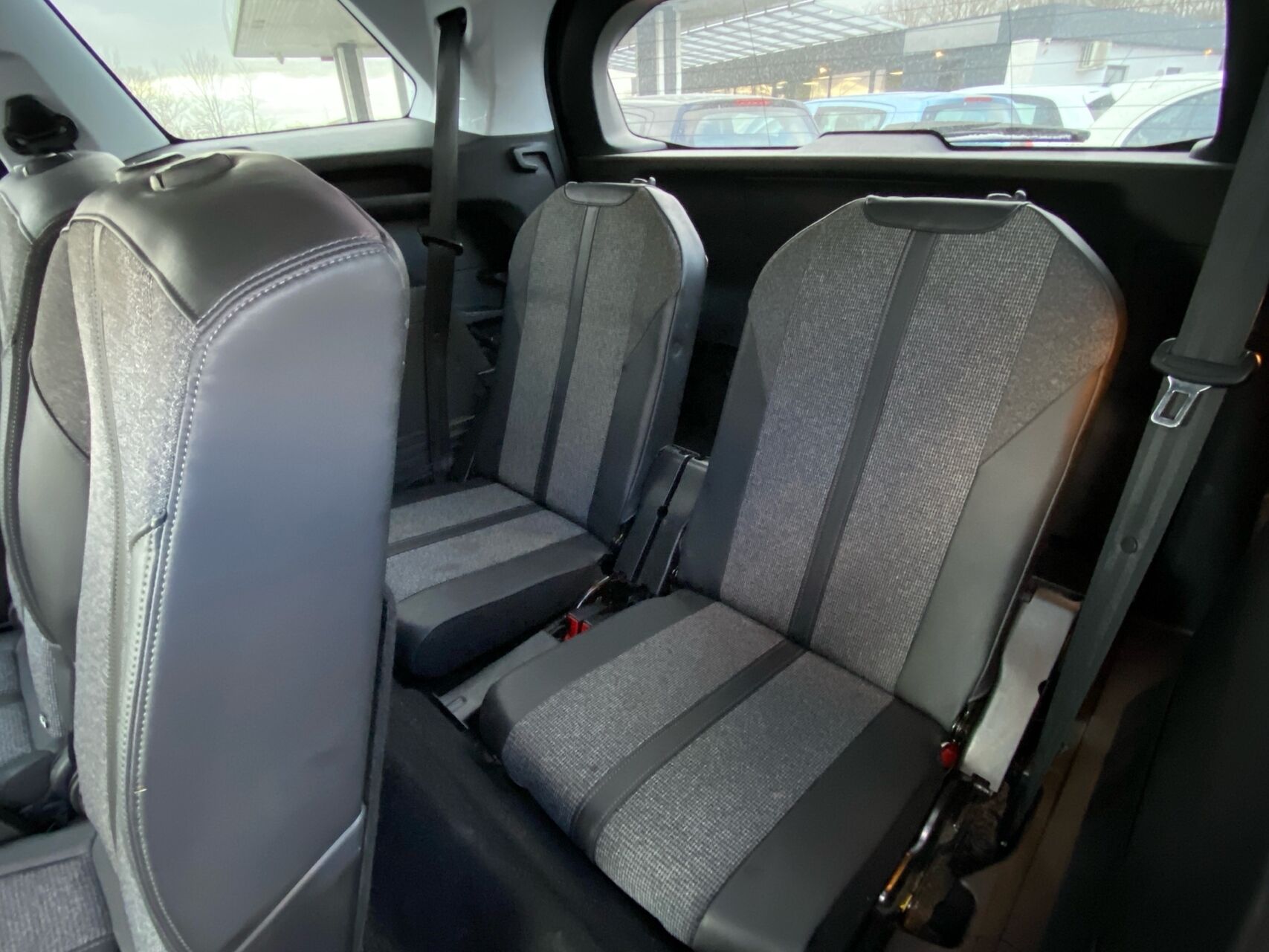 Billede af Peugeot 5008 1,2 e-THP Allure 130HK 5d