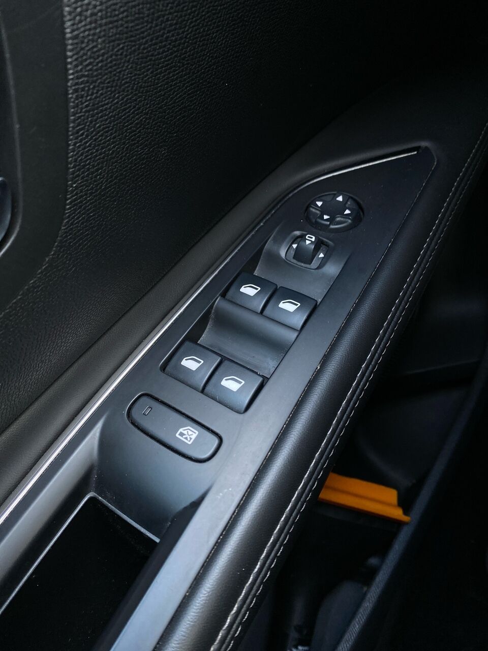 Billede af Peugeot 5008 1,2 e-THP Allure 130HK 5d