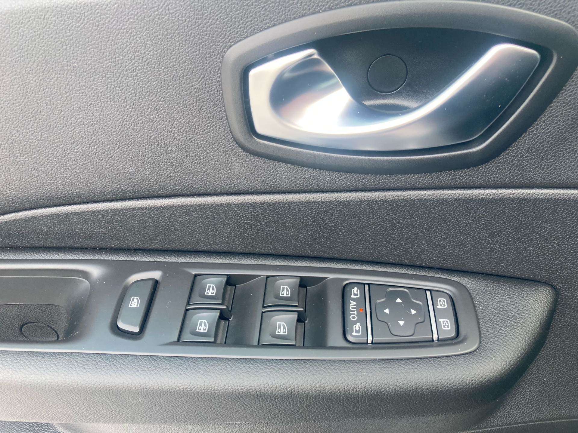 Billede af Renault Captur 1,2 TCE Zen EDC 120HK 5d 6g Aut.