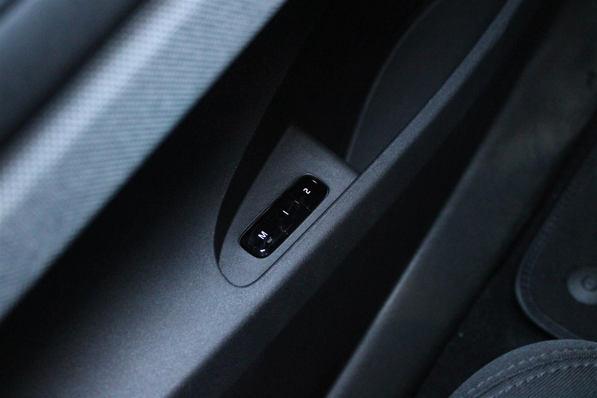 Billede af Polestar 2 EL Long Range Dual motor AWD 421HK 5d Aut.