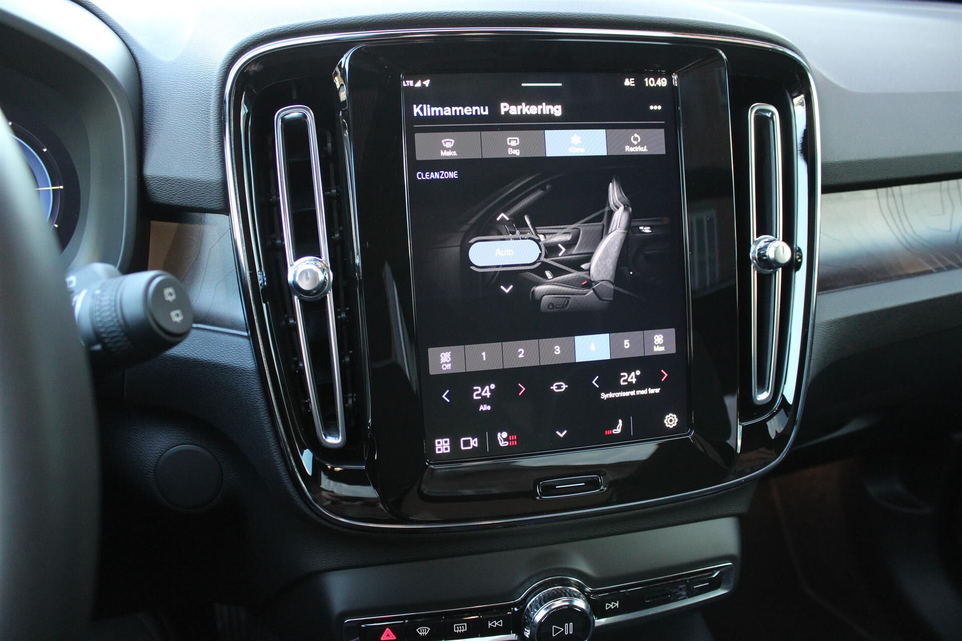 Billede af Volvo EX40 Single Motor Extended Range Ultra 252HK 5d Aut.