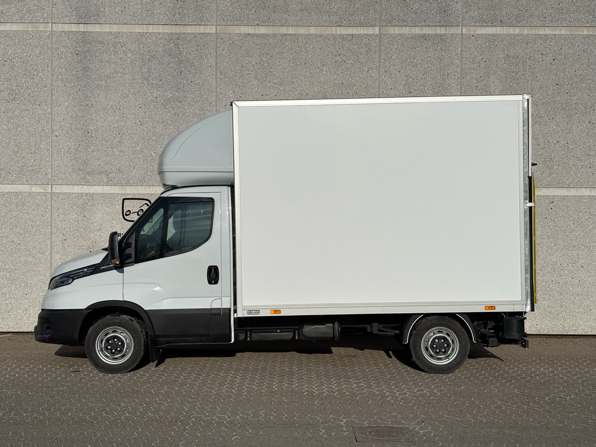 Billede af Iveco Daily 35S18 3750mm 3,0 D 180HK Ladv./Chas. 8g Aut.