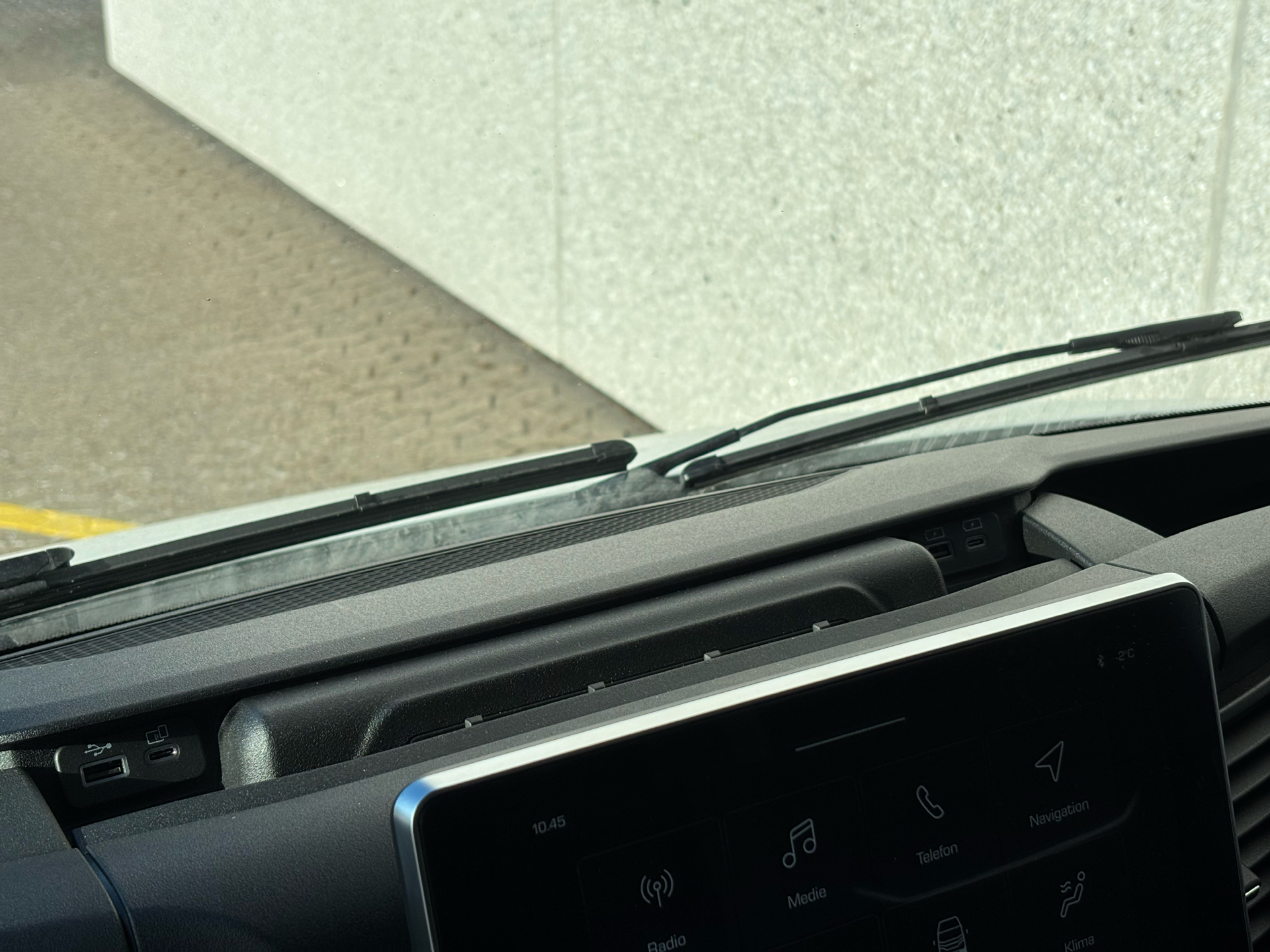 Billede af Iveco Daily 35S18 3750mm 3,0 D 180HK Ladv./Chas. 8g Aut.