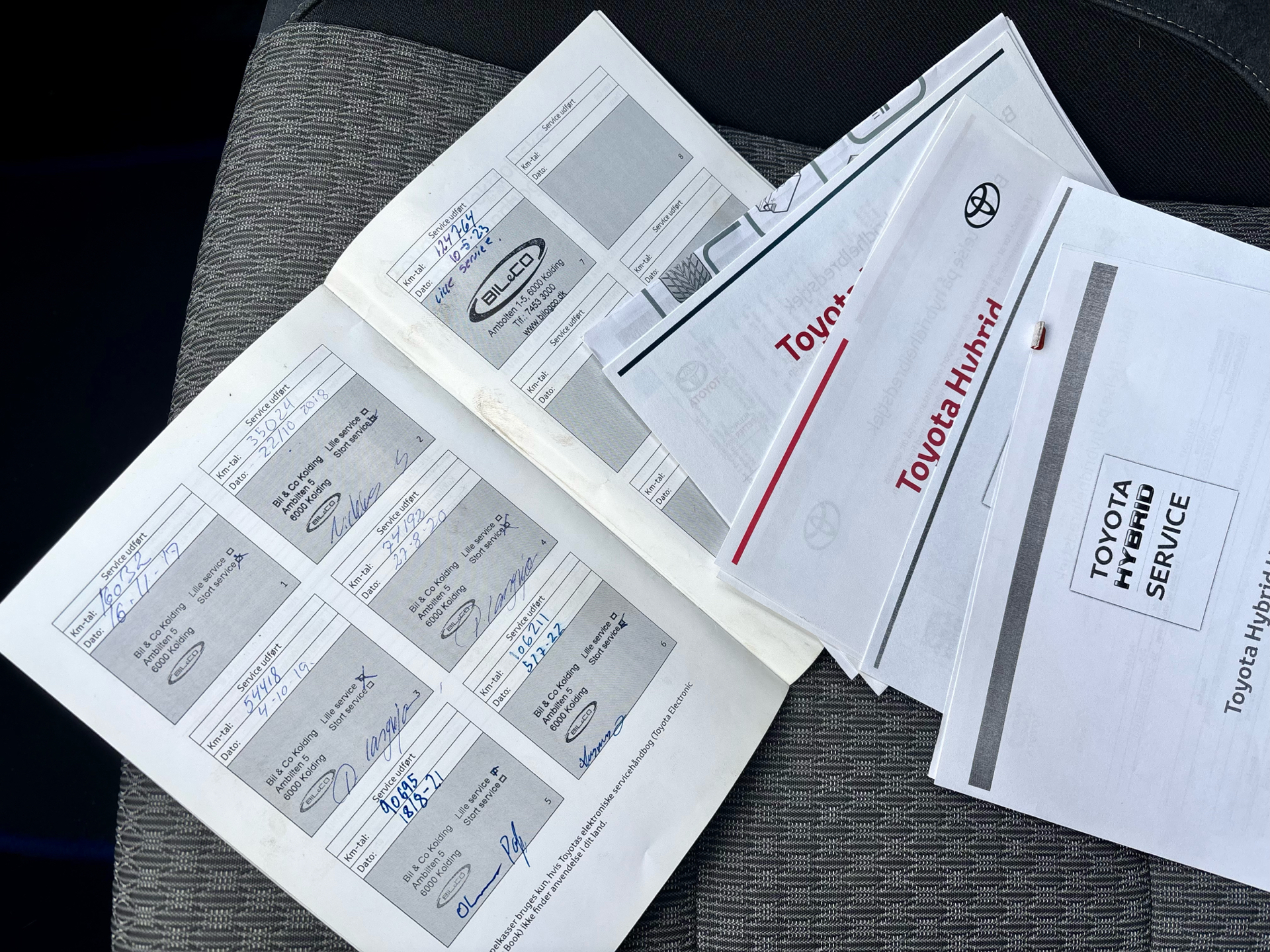 Billede af Toyota Auris Touring Sports 1,8 Hybrid Spirit 136HK Stc Aut.