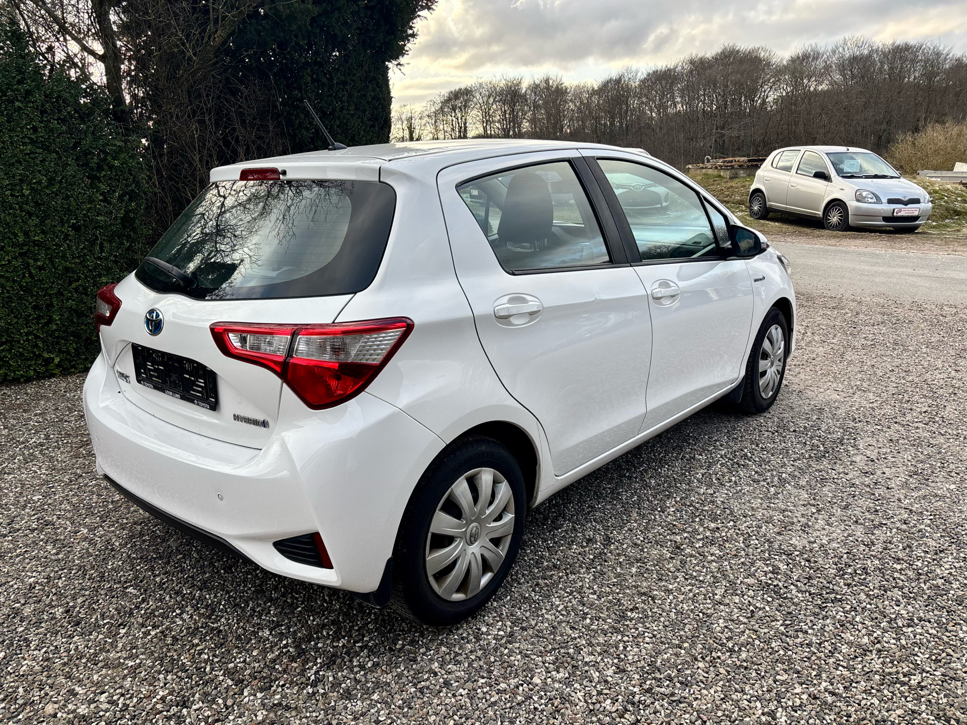 Billede af Toyota Yaris 1,5 Hybrid H2 E-CVT 100HK 5d Trinl. Gear