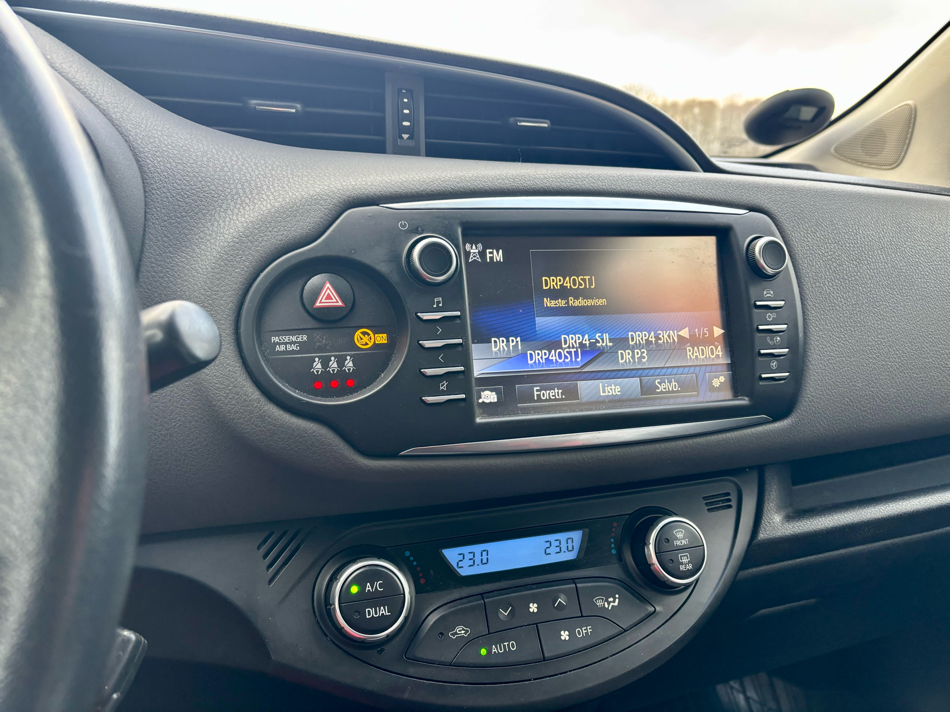 Billede af Toyota Yaris 1,5 Hybrid H2 E-CVT 100HK 5d Trinl. Gear