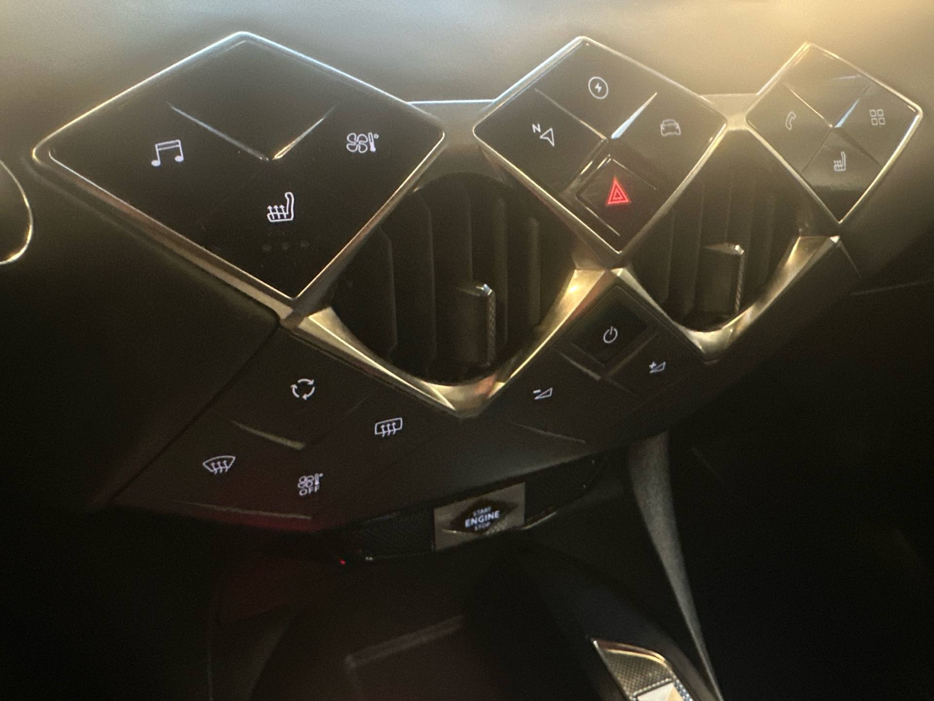 Billede af DS DS3 Crossback E-Tense Opera 136HK 5d Aut.