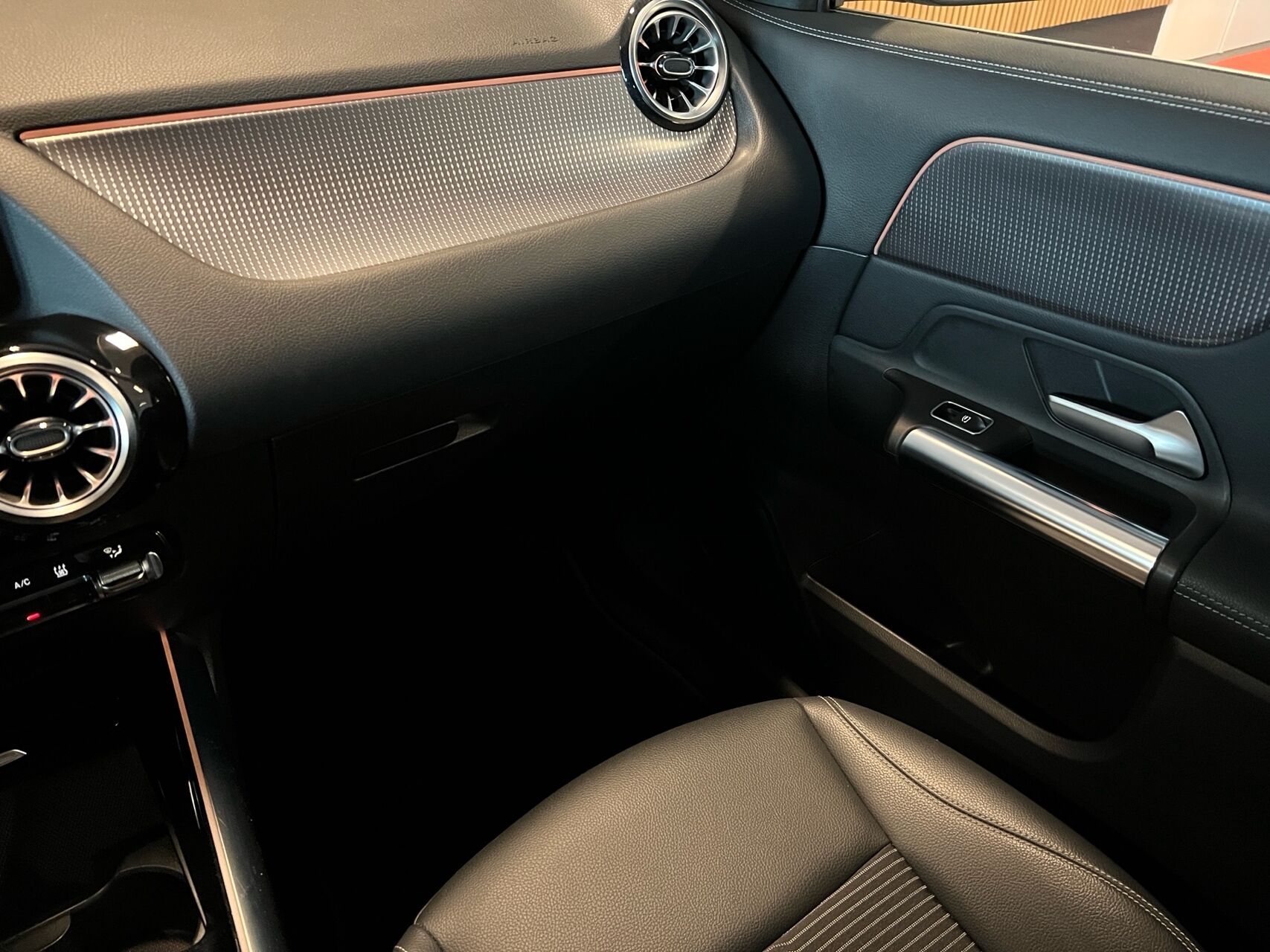 Billede af Mercedes-Benz EQA 250 EL Progressive 190HK 5d Aut.