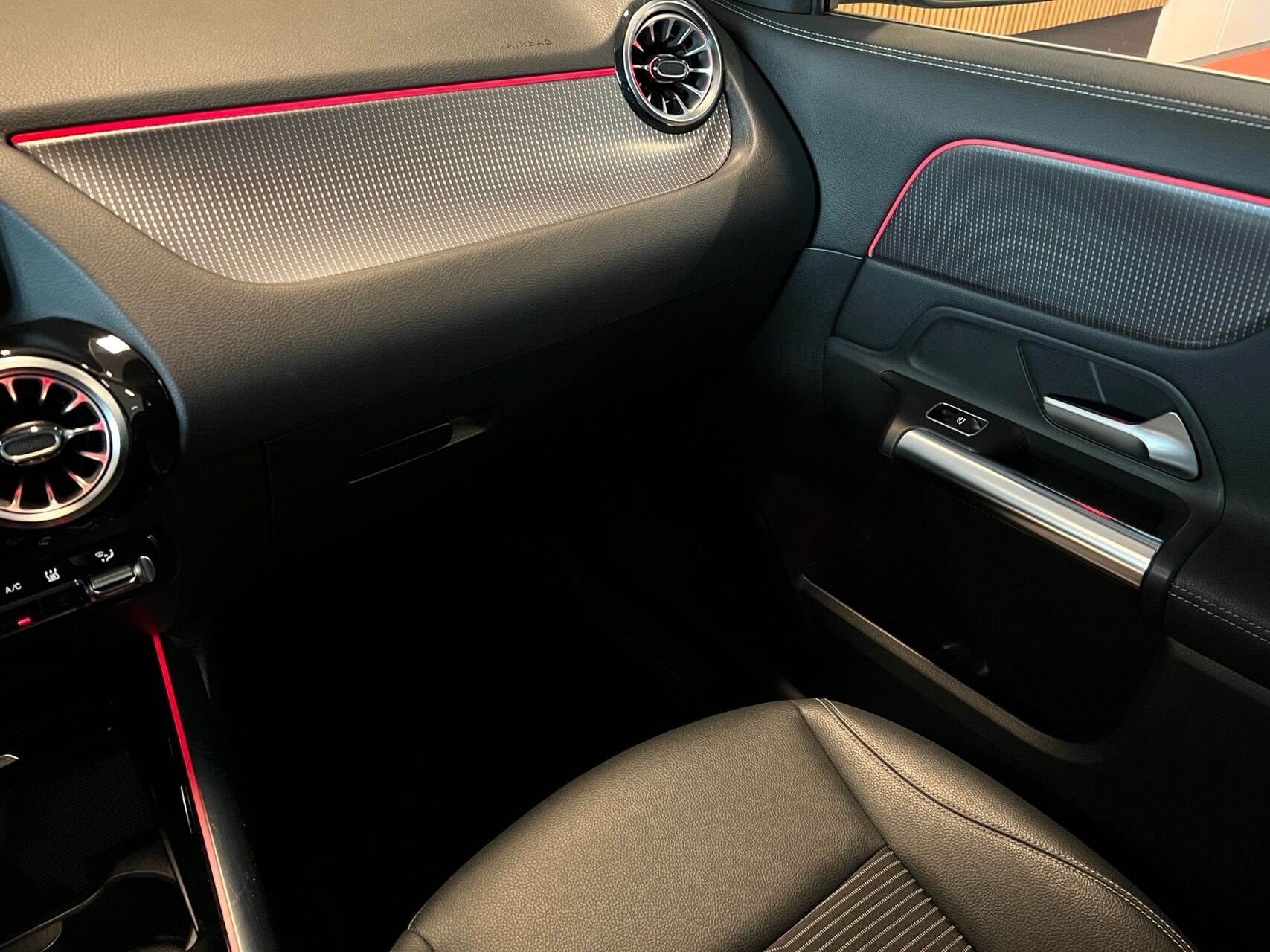 Billede af Mercedes-Benz EQA 250 EL Progressive 190HK 5d Aut.