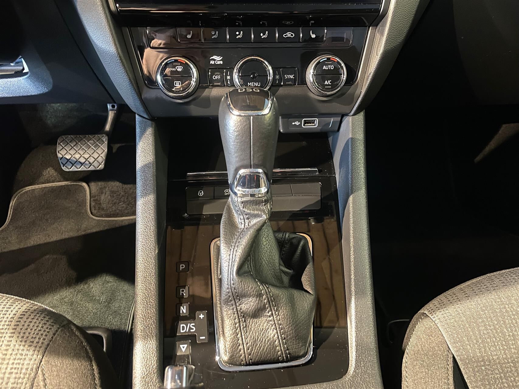 Billede af Skoda Octavia Combi 1,5 TSI ACT Celebration Plus DSG 150HK Stc 7g Aut.