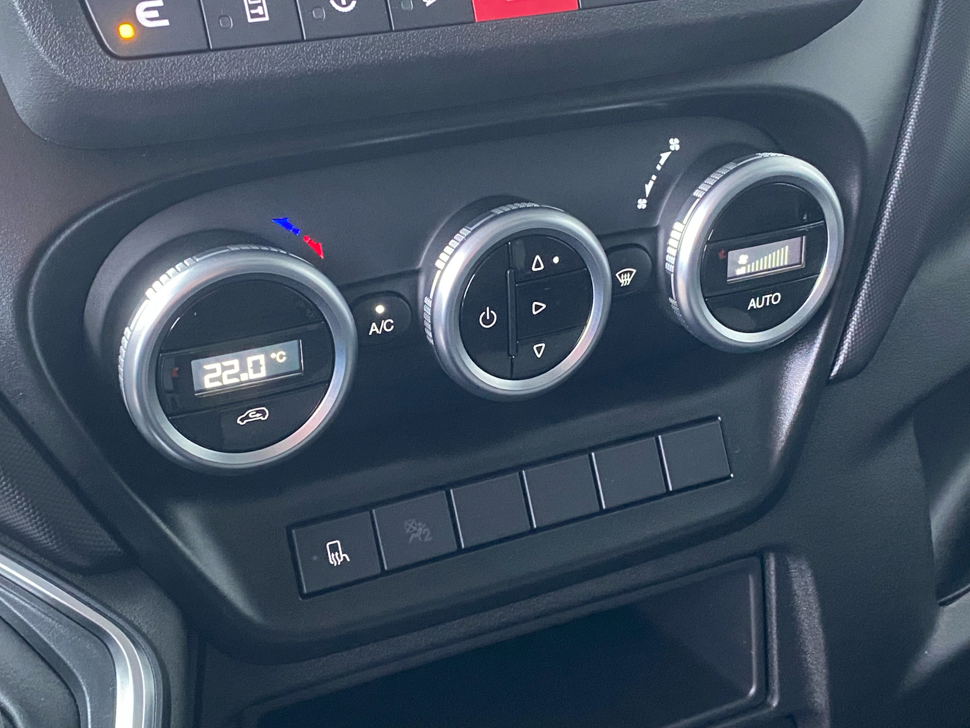 Billede af Iveco Daily 35S18 4100mm 3,0 D 180HK Ladv./Chas. 8g Aut.