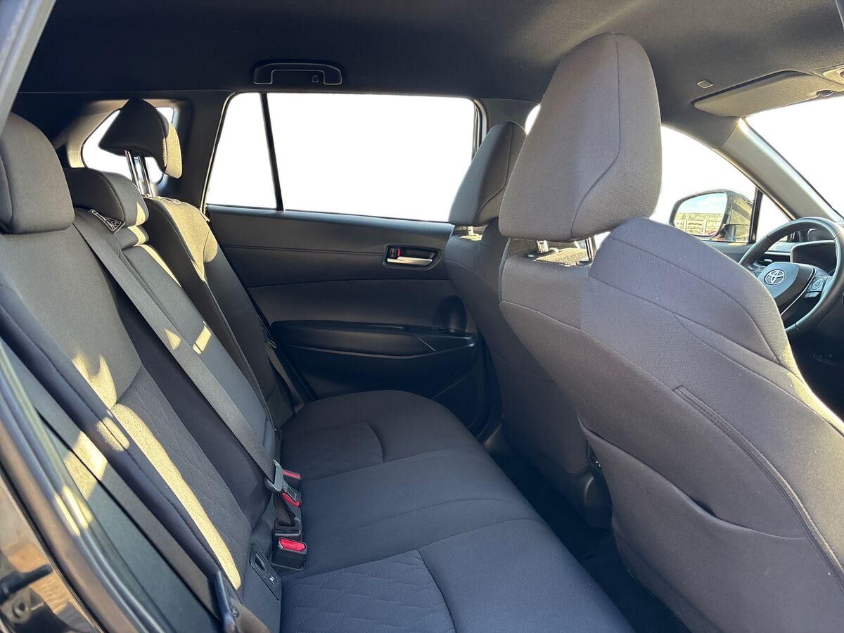 Billede af Toyota Corolla Cross 2,0 Hybrid Style E-CVT 197HK 5d Aut.