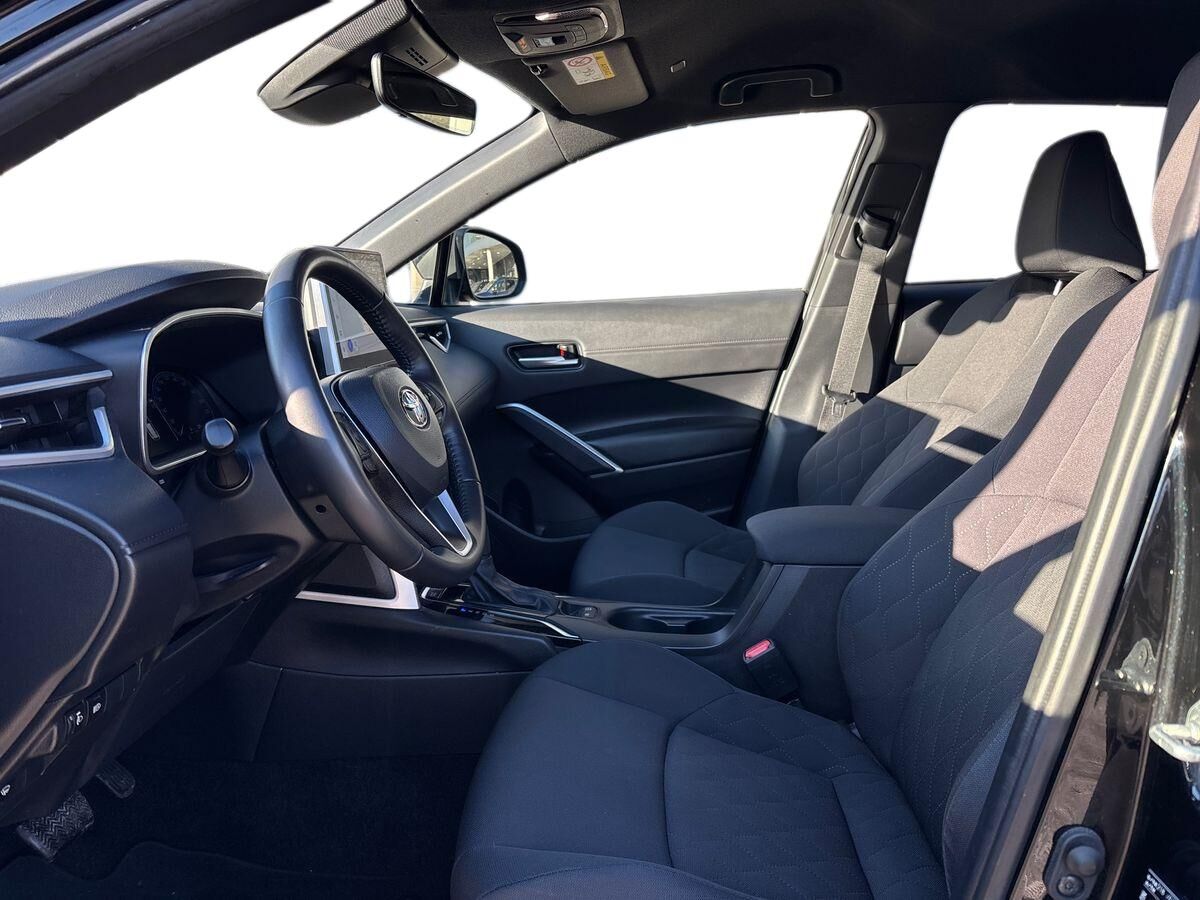 Billede af Toyota Corolla Cross 2,0 Hybrid Style E-CVT 197HK 5d Aut.