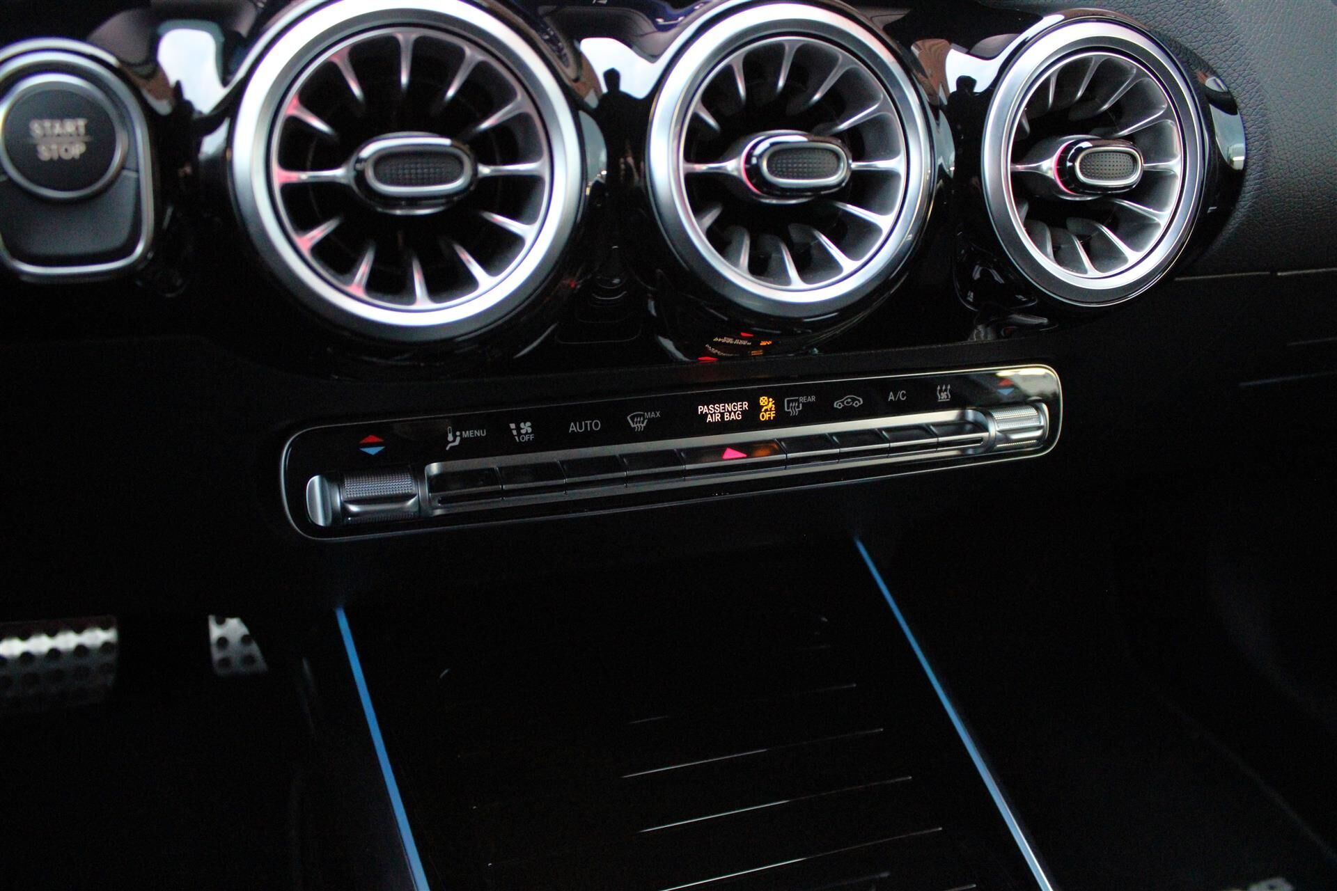 Billede af Mercedes-Benz EQA 350 EL AMG Advance 4Matic 292HK 5d Aut.