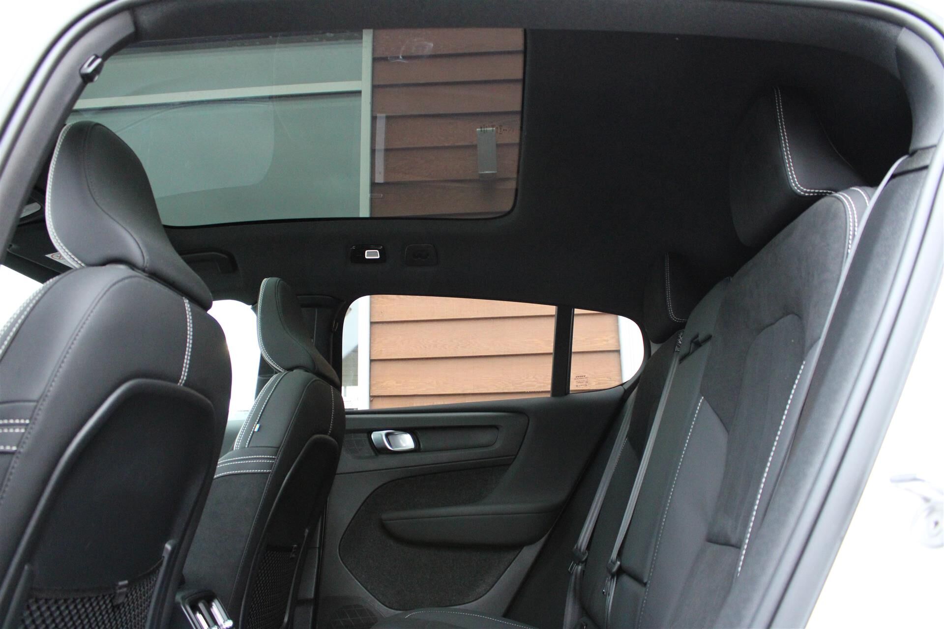 Billede af Volvo C40 P8 Recharge Twin Ultimate AWD 408HK 4d Aut.