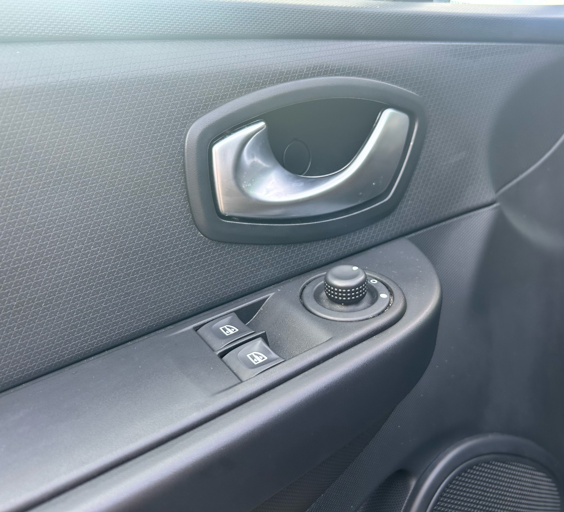 Billede af Renault Clio Sport Tourer 0,9 TCE Expression Energy 90HK Stc