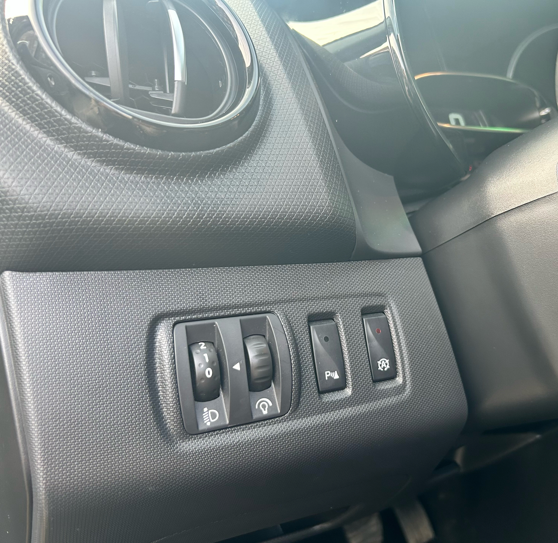 Billede af Renault Clio Sport Tourer 0,9 TCE Expression Energy 90HK Stc