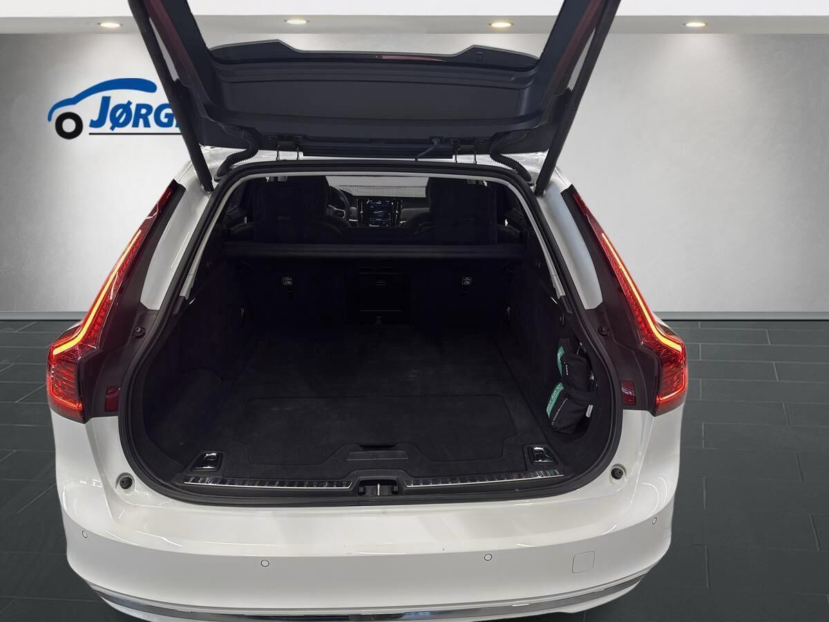 Billede af Volvo V90 2,0 T6 Recharge  Plugin-hybrid Inscription AWD 350HK Stc 8g Aut.